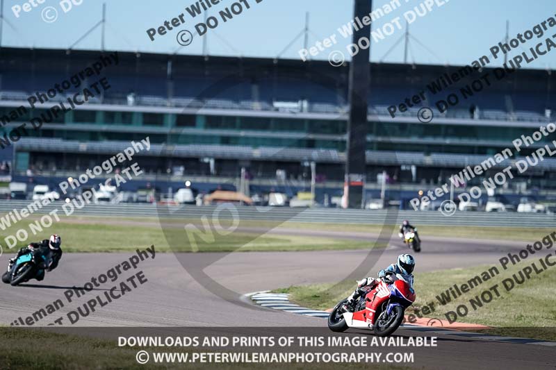 Rockingham no limits trackday;enduro digital images;event digital images;eventdigitalimages;no limits trackdays;peter wileman photography;racing digital images;rockingham raceway northamptonshire;rockingham trackday photographs;trackday digital images;trackday photos